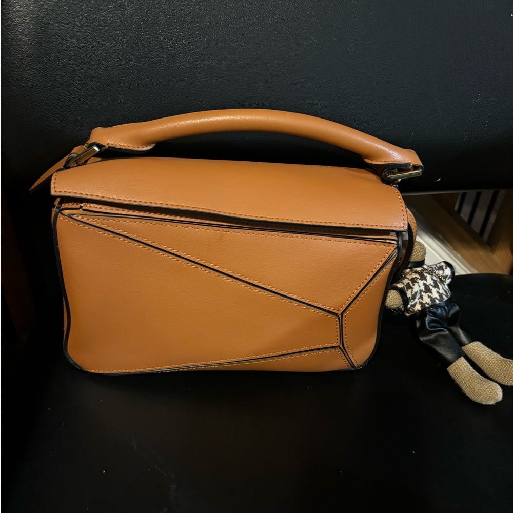 Loewe style puzzle Handbag (Rabbit keychain not included )